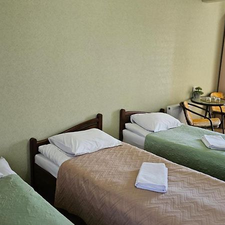 Domashniy Hotell Kamenets-Podolsk Eksteriør bilde
